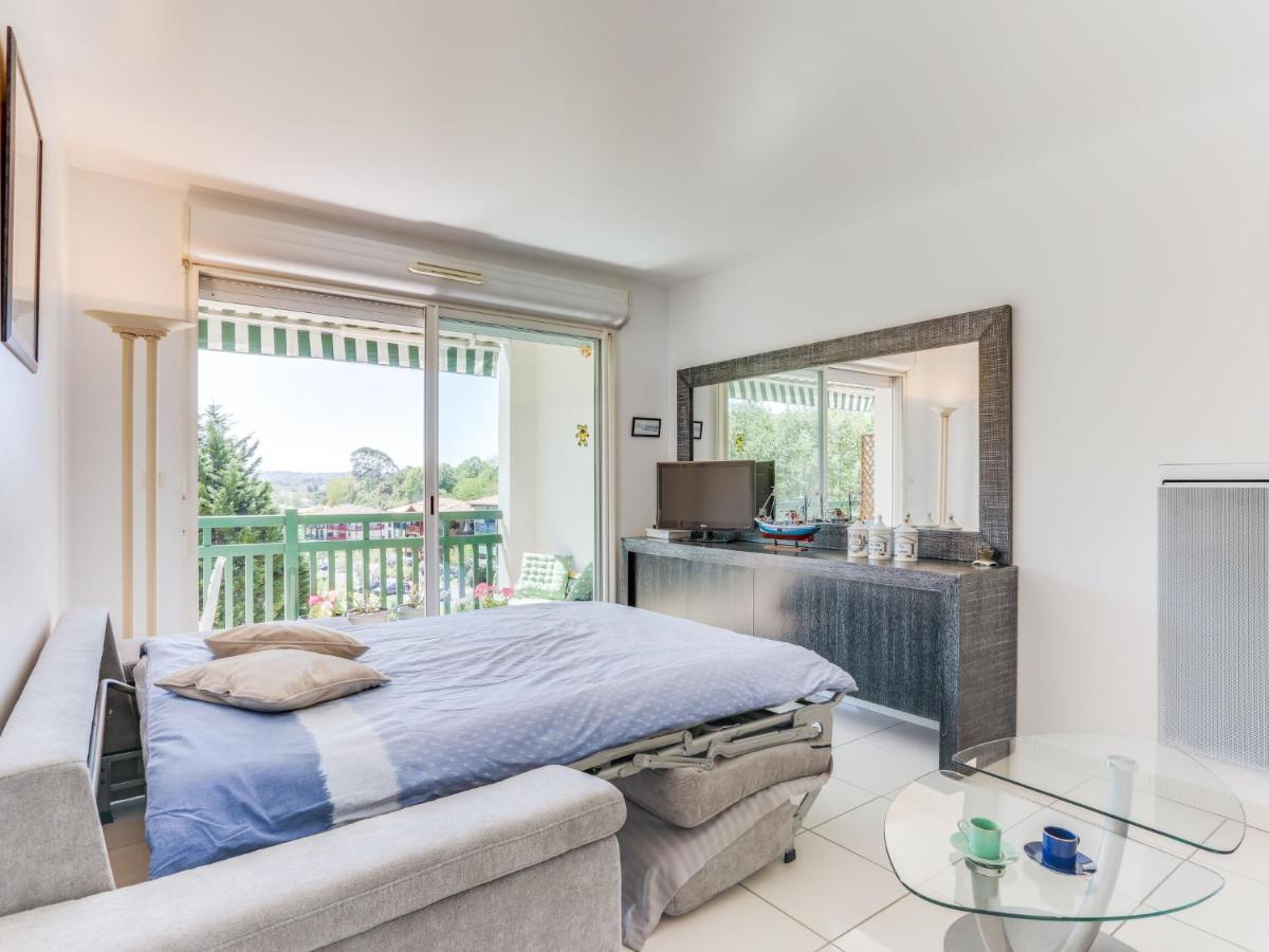 Apartment Le Clos Saint Vincent-1 by Interhome - Housity