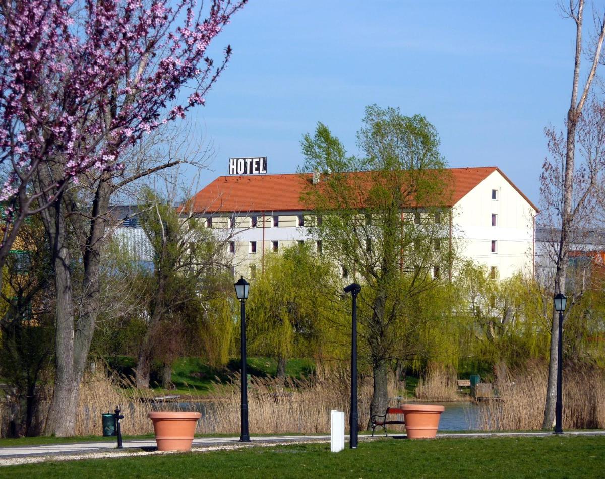 Suitetrails - Tópark Hotel