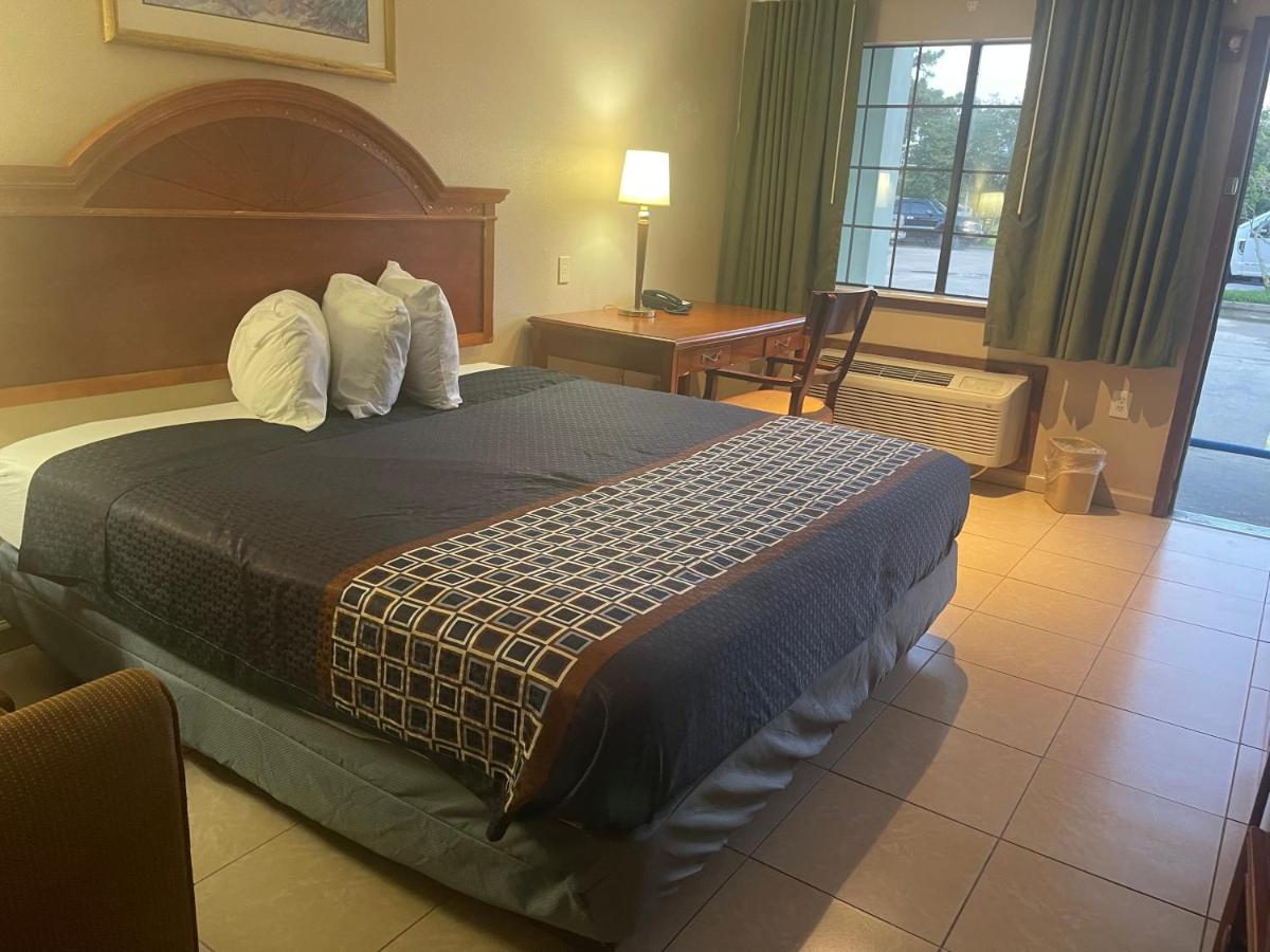 Highland Inn Denham Springs Baton Rouge East - Housity