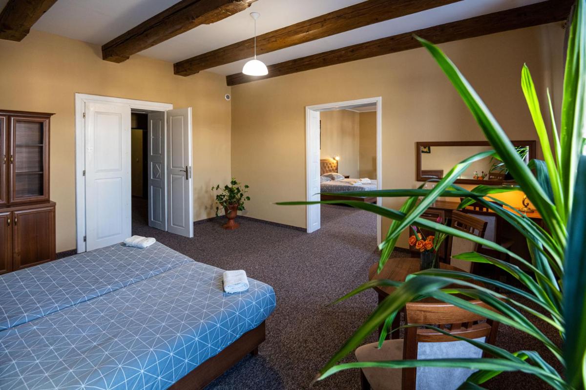 Rynek 7 - Apartamenty - Housity
