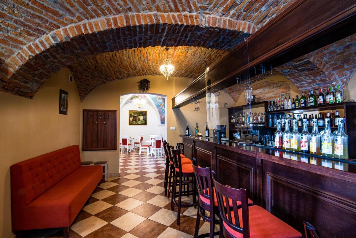 Rynek 7 - Apartamenty - Housity