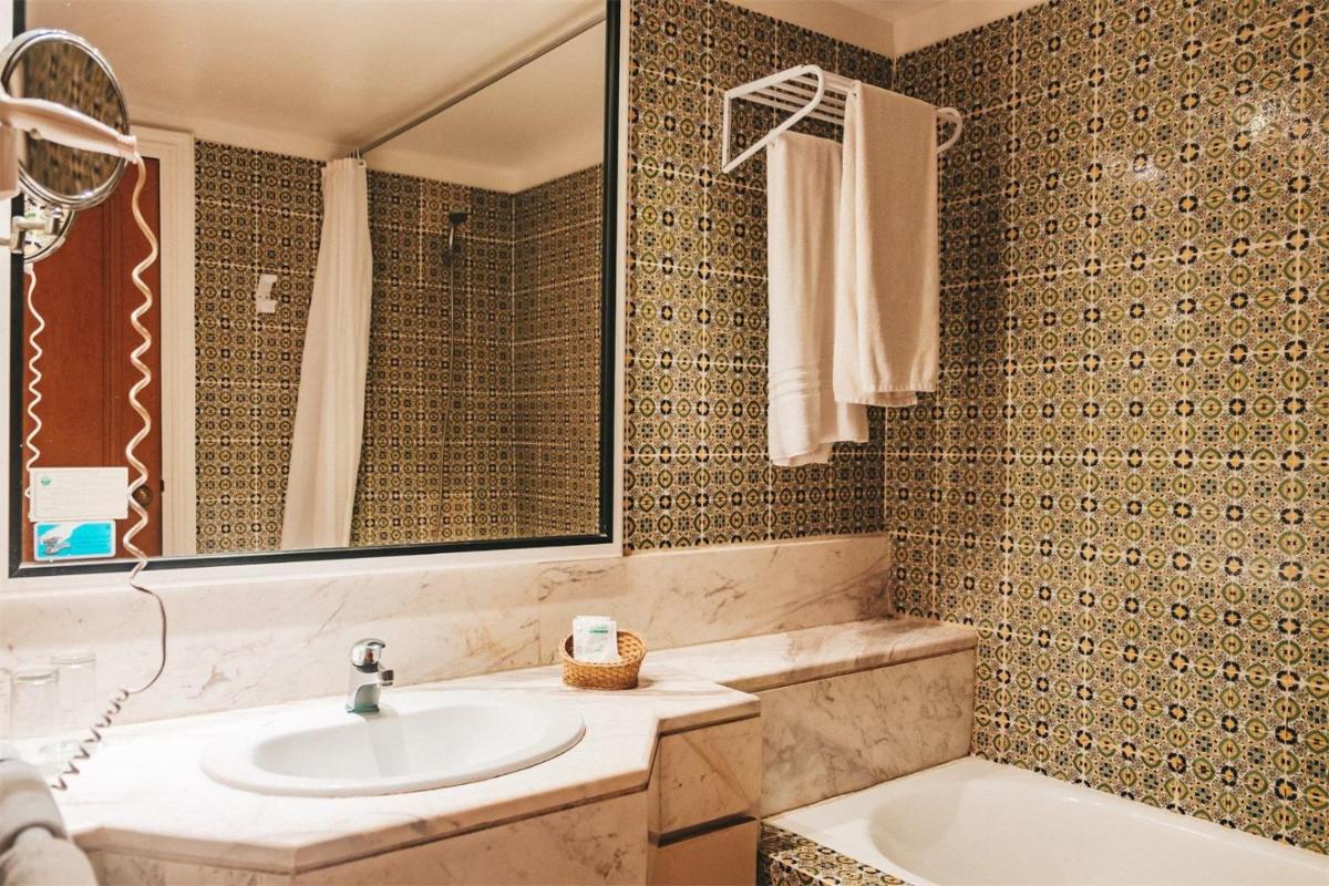 Kanta Resort and Spa - Housity