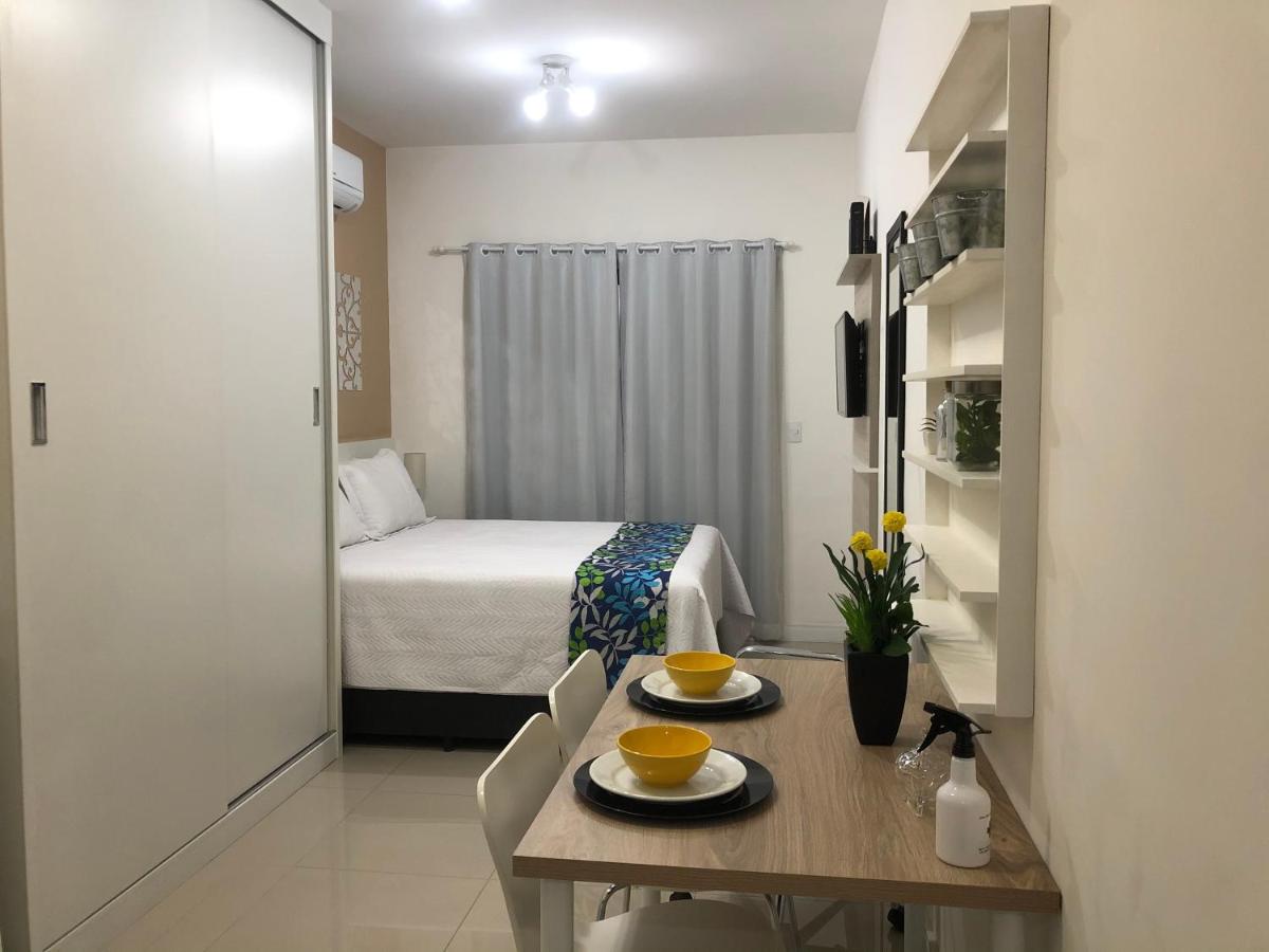 Flat Granja Viana - espaço e conforto - Housity