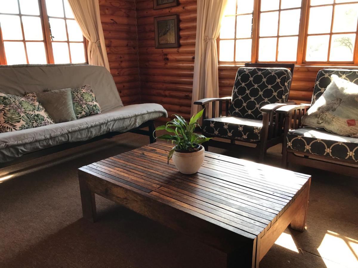 Hoopoe log cabin - Housity