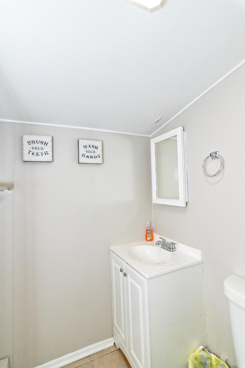 Camelback cottage - on ONE ACRE & near local attractions - Housity