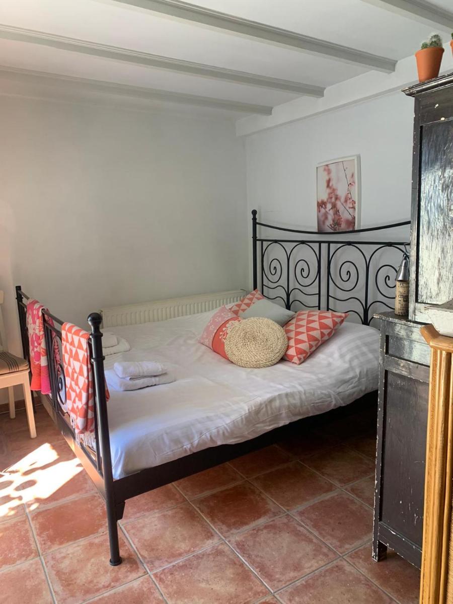 Jopie's Guesthouse - Housity