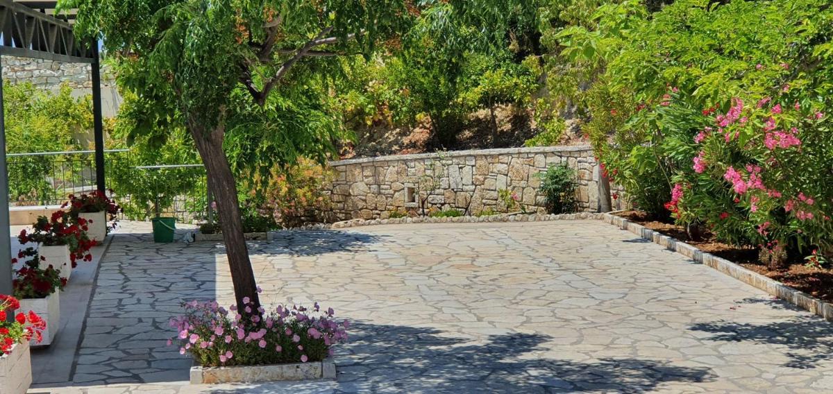 Sivota Apartments - Housity