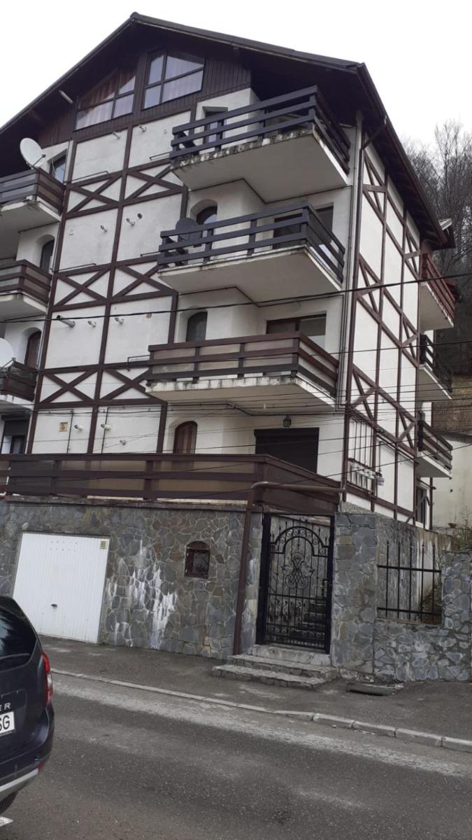 CAZARE STEF BUSTENI - Housity