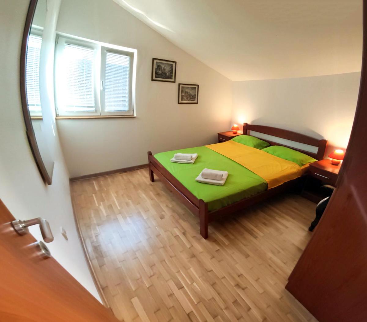 Stone Circle Apartments - Hizvo