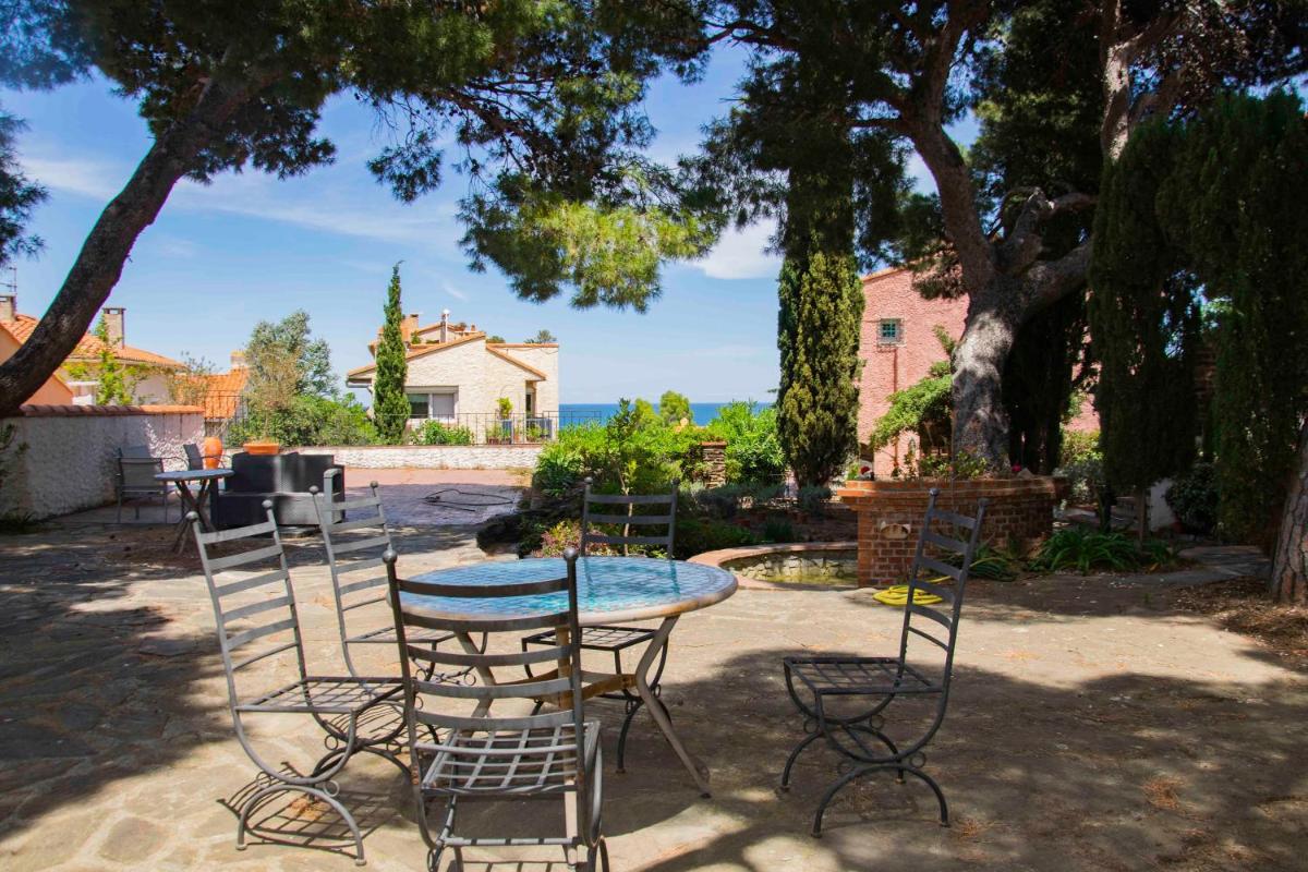 VILLA BLEUE - LES PINS - Housity