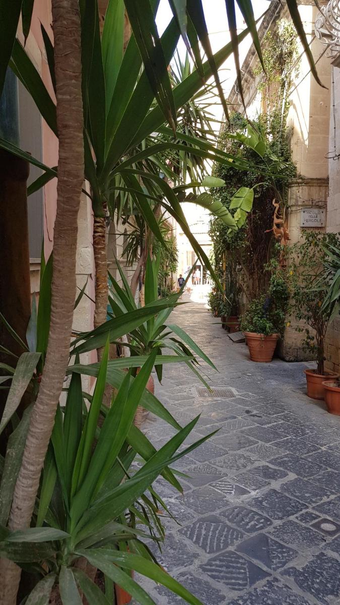 FeelGOOD-Siracusa Apartments Floreale - Housity