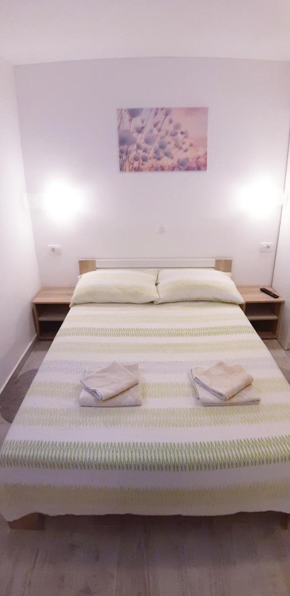 Apartments close to sandy beach - Housity