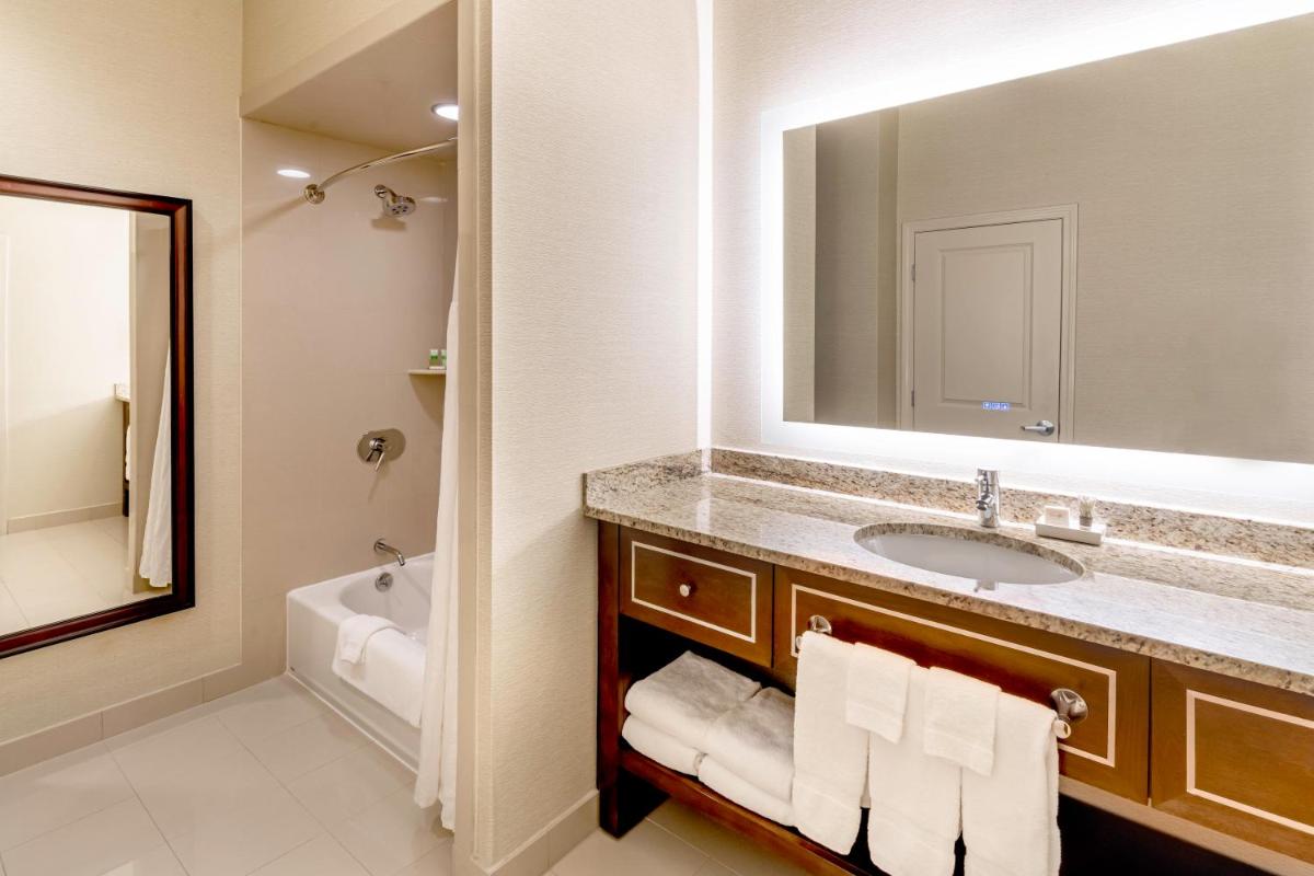 New Haven Hotel - Housity