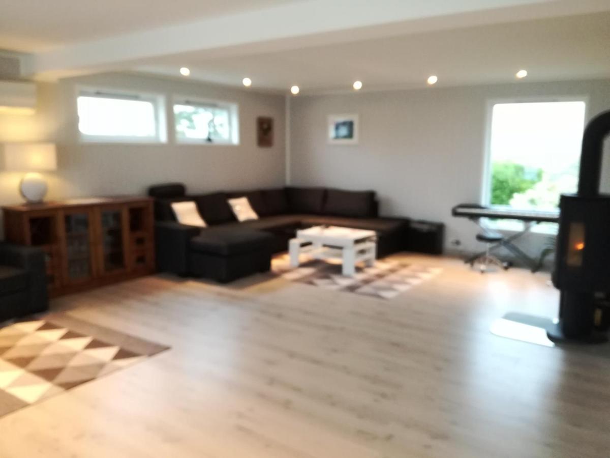 Odderhei, spacious & family friendly house, sunny veranda - Housity
