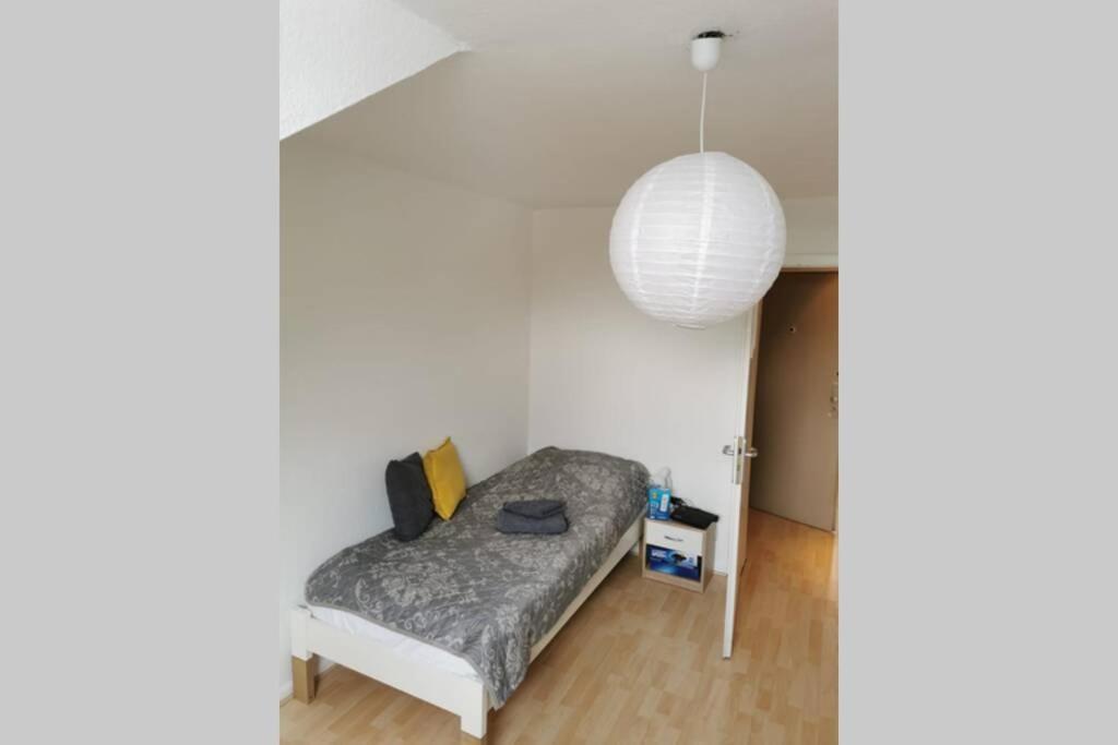 praktische Monteurwohnung im Dachgeschoß 4 Personen - Housity