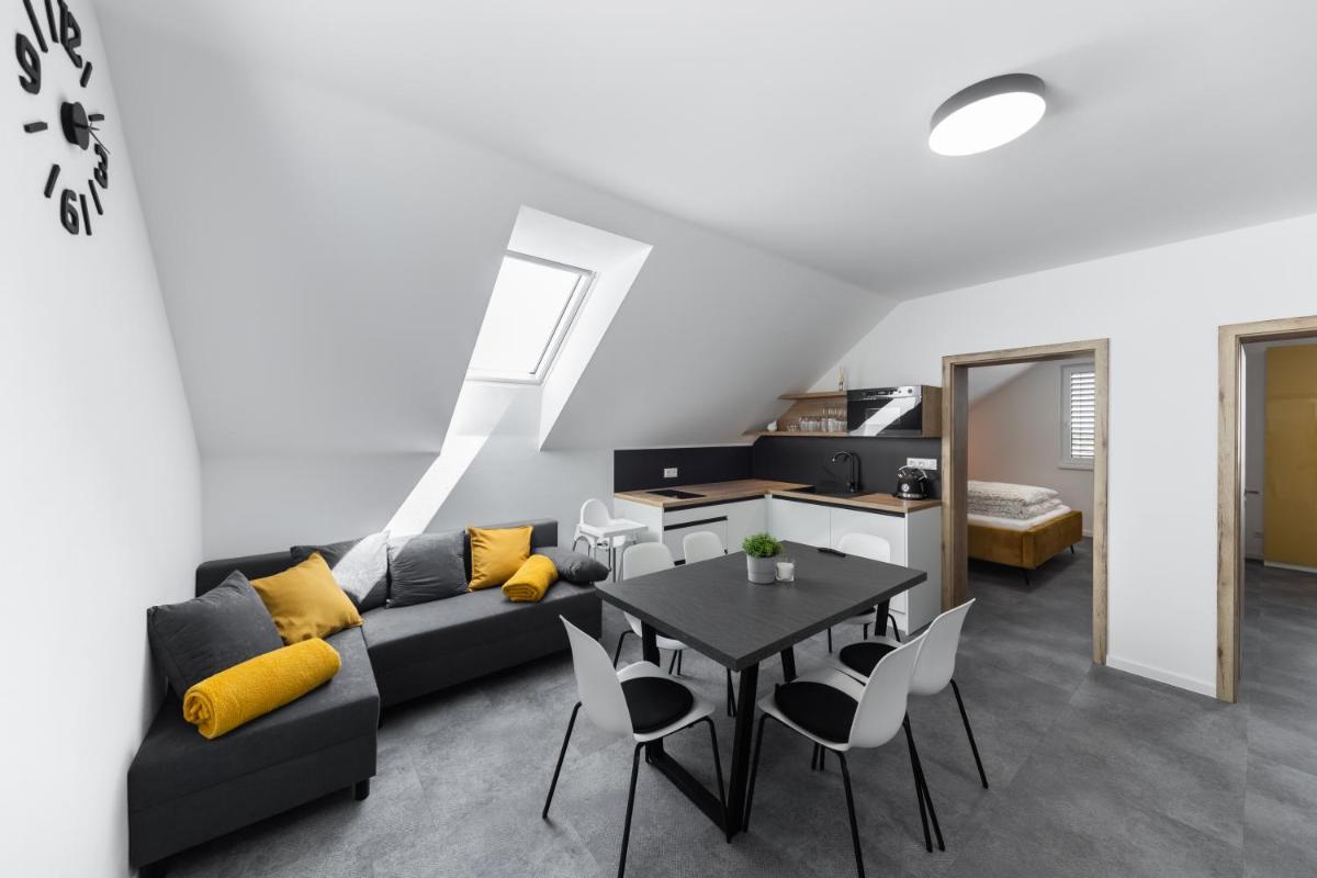 Marley & Me Apartments - Housity