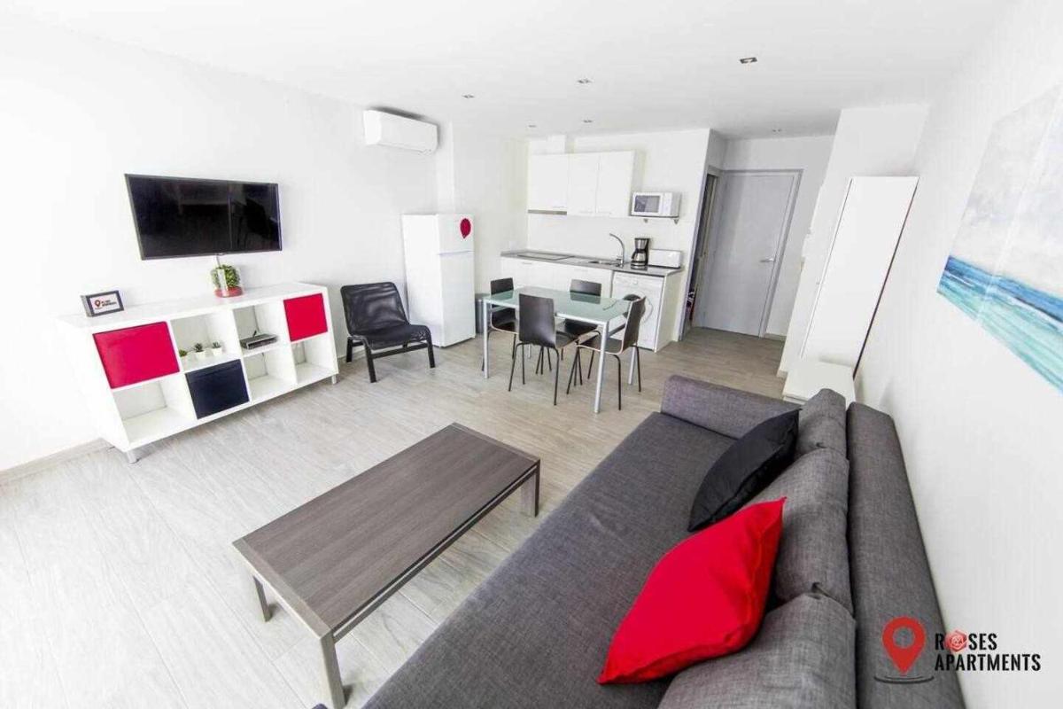 Roses Apartments 2 - vista mar lateral 1habitacion - Hizvo
