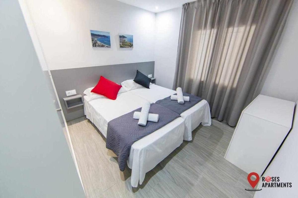 Roses Apartments 2 - vista mar lateral 1habitacion - Hizvo