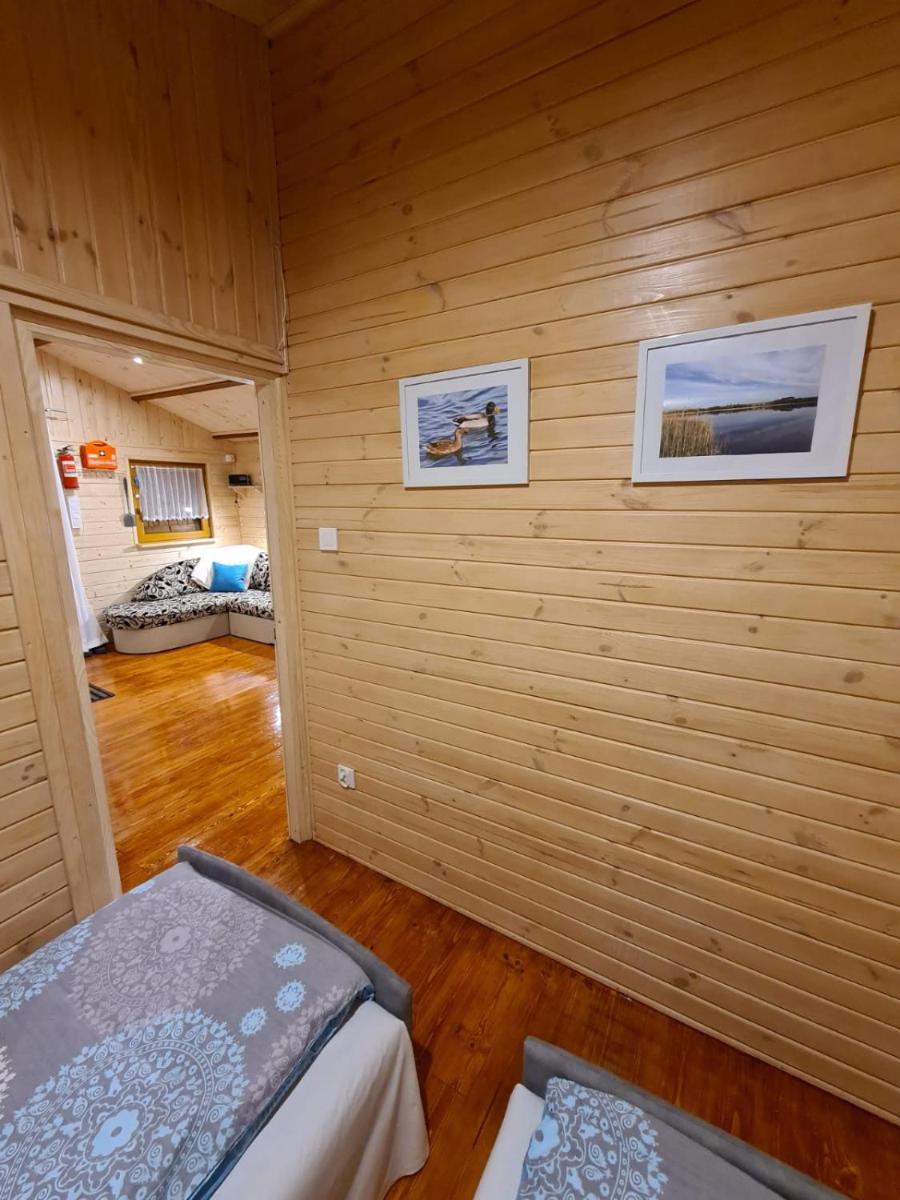 Siedlisko nr 4A nad jeziorem Skarlińskim, jezioro, mazury, domki letniskowe - Hizvo