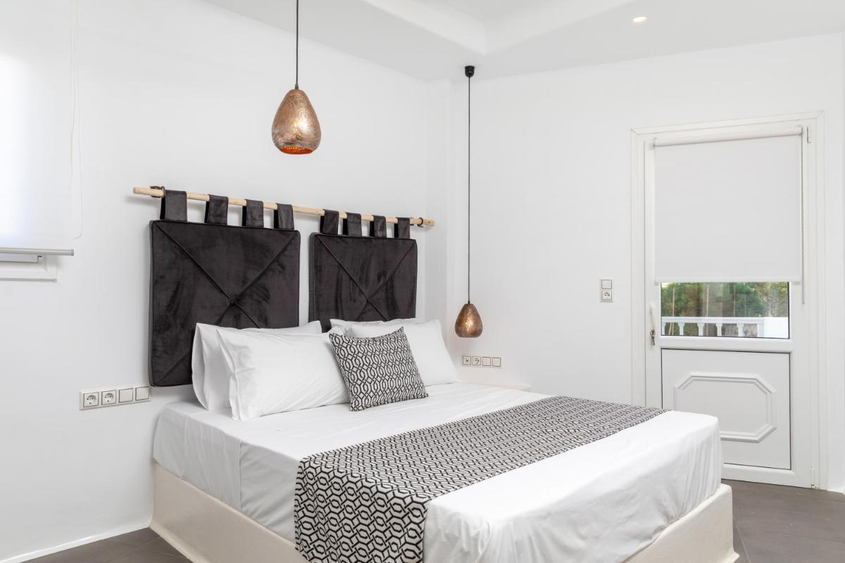 Naxos DownTown Apartments & Suites - Housity