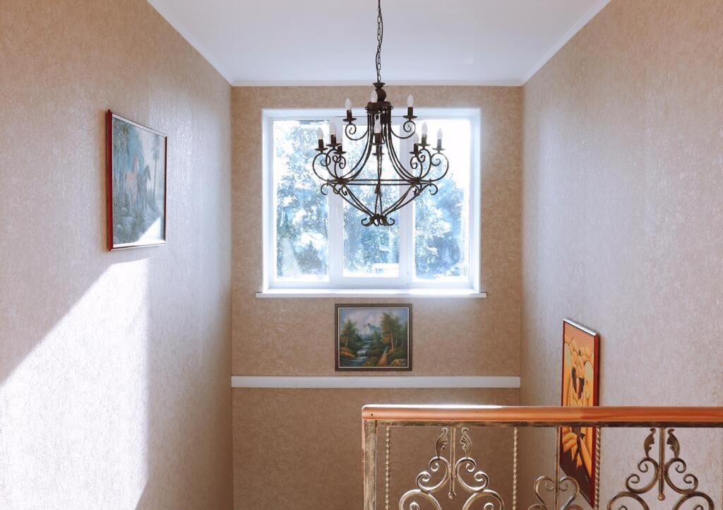 Отель Вояж Лесколово - Housity