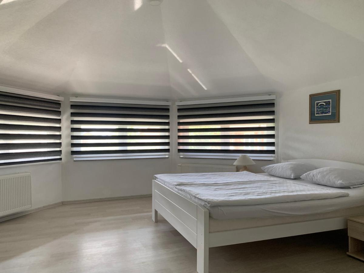 Villa Goldlux - Housity