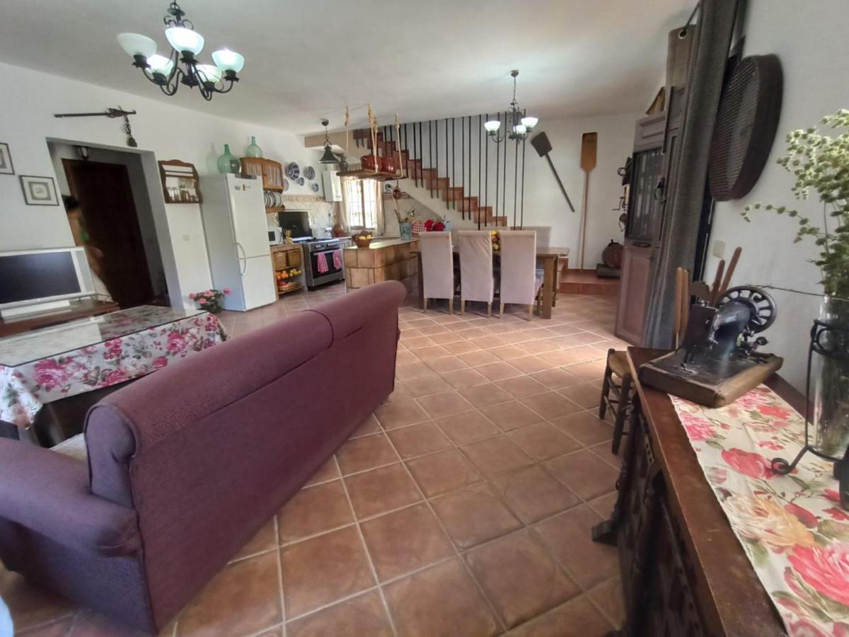 House - 3 Bedrooms with Pool and WiFi - 08522 - Housity