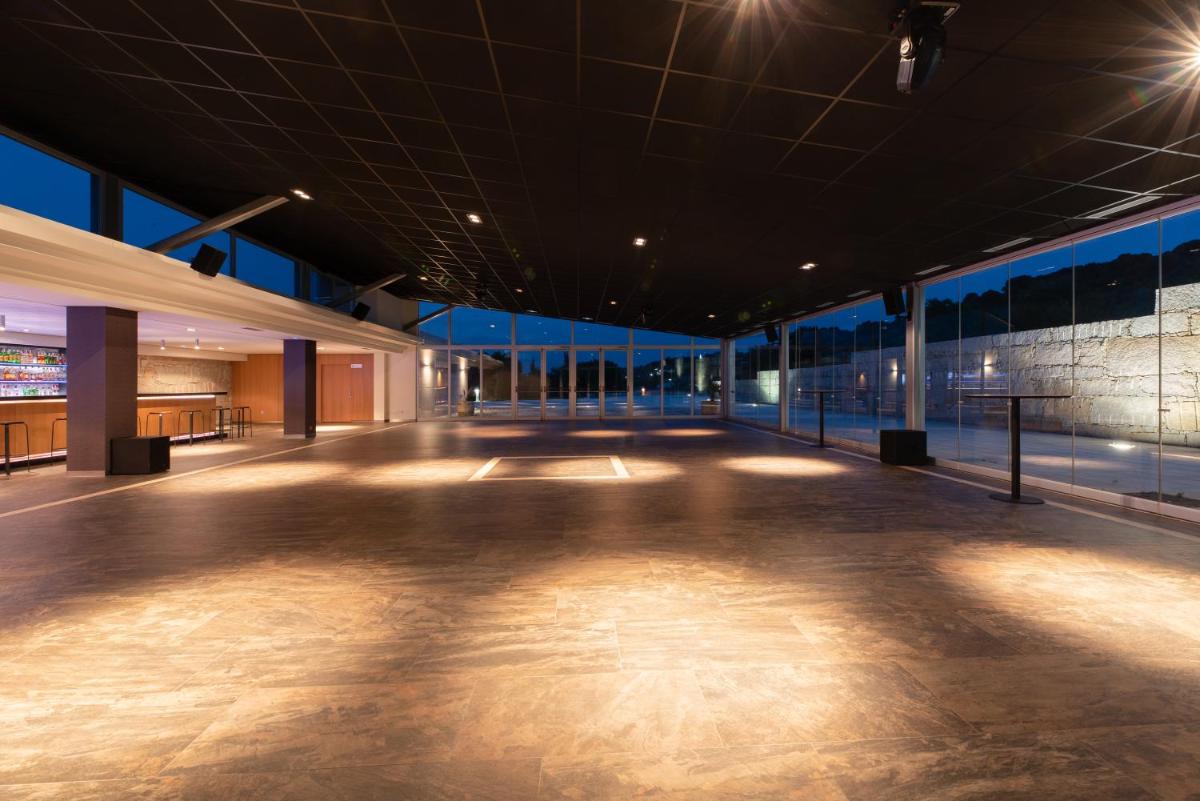 Imagen de la galería de Valbusenda Hotel Bodega & Spa, en Toro
