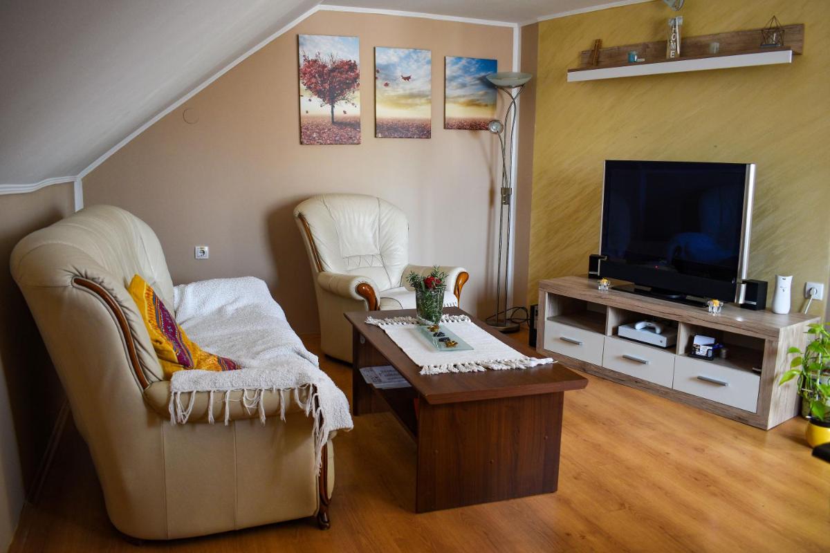 Golden BIS, Subotica - Housity