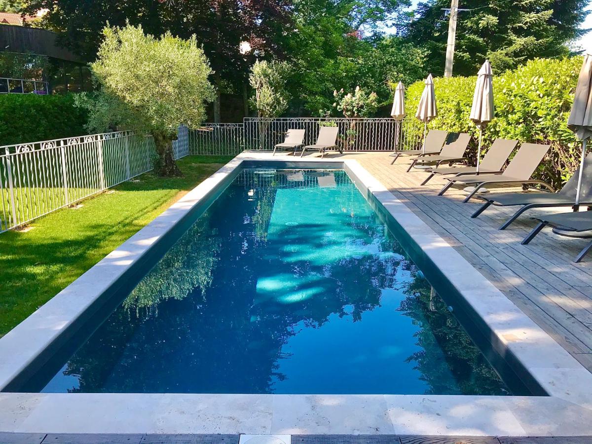 Piscine de l'établissement Villa Elisa M ou située à proximité