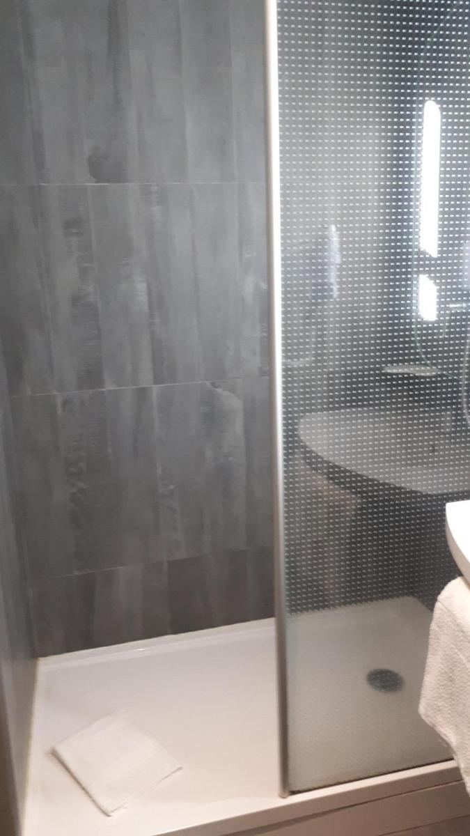 Hotel ibis Setubal - Housity