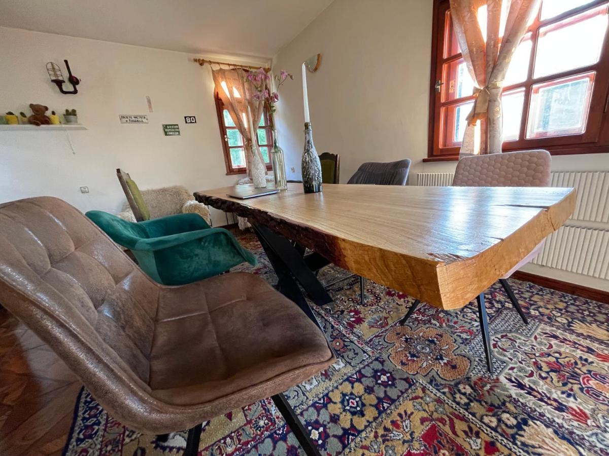 Vila orbita 14 - Housity