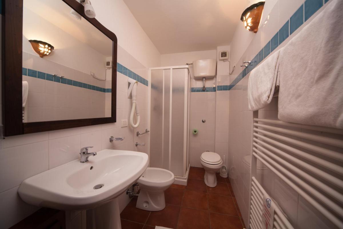 Suitetrails - AFFITTA CAMERE CASA DELLE ROSE