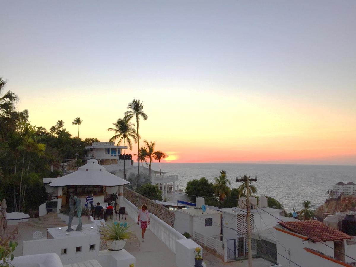 Villa Guitarron gran terraza vista espectacular 6 huespedes piscina gigante - Housity