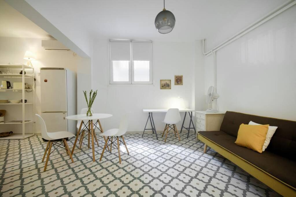 Pangrati Hippest Studio - Housity