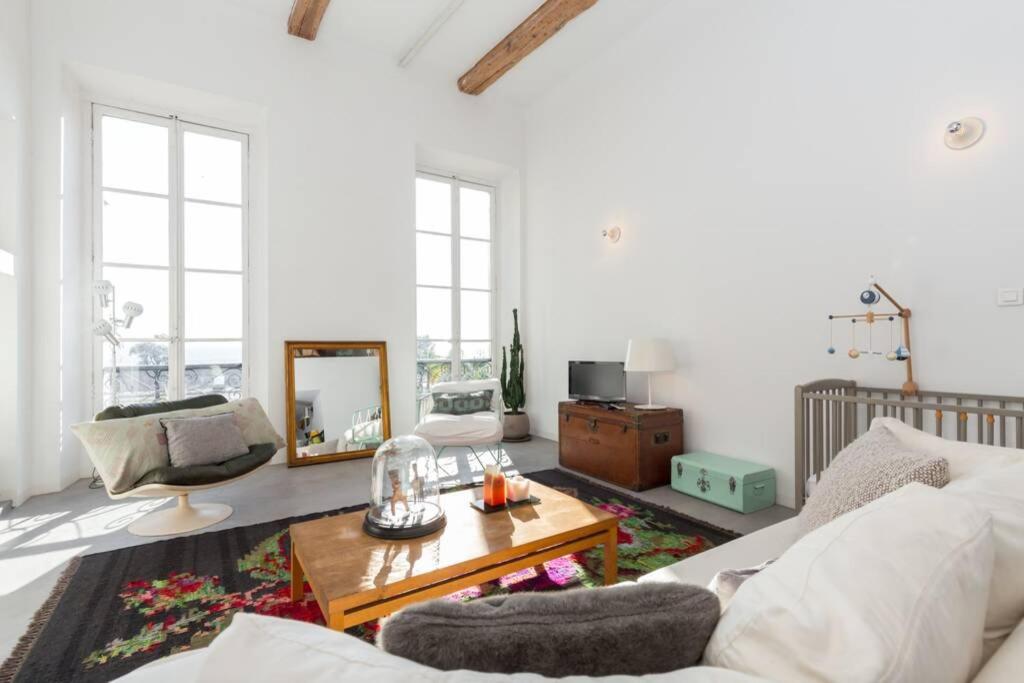 06J - Superb Duplex Loft with AC - SEA VIEW - Housity