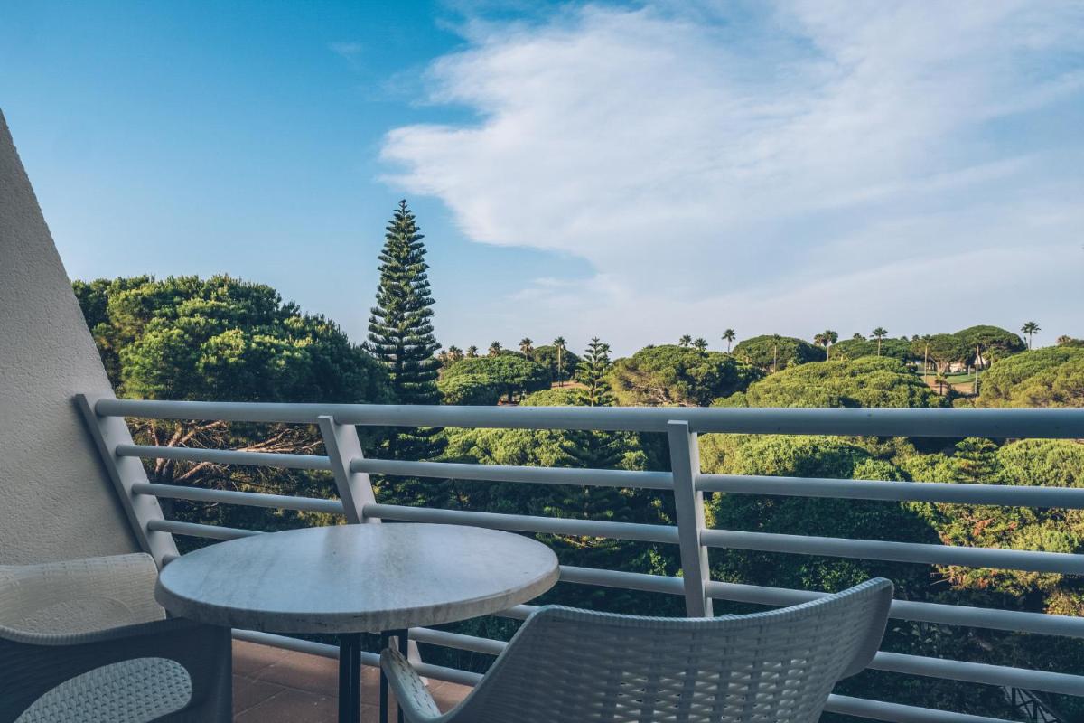 Un balcón o terraza de Iberostar Waves Royal Andalus