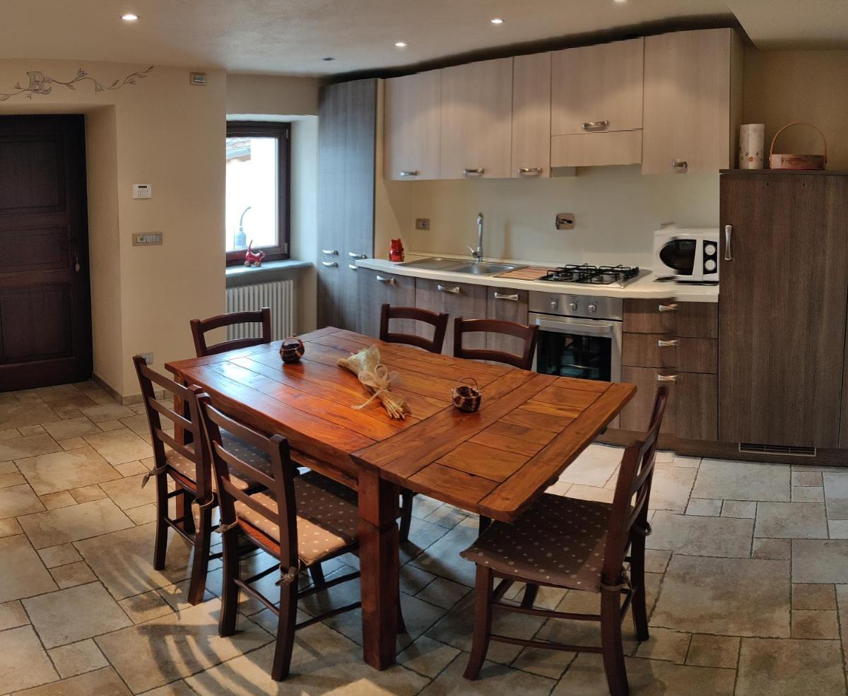 CASA VACANZE CLO 3 CAMERE 2 BAGNI - Housity