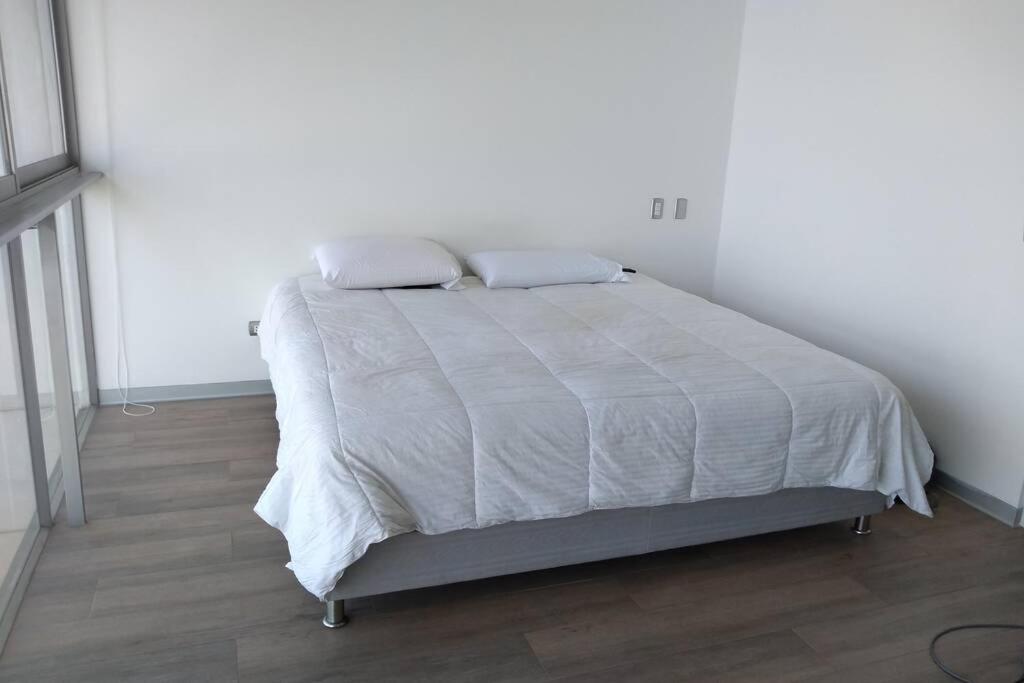 Barranco Penthouse ocean boardwalk - Housity
