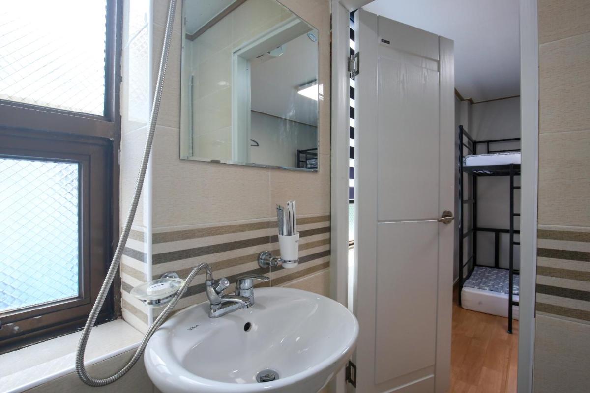 Dashim Guest House - Housity