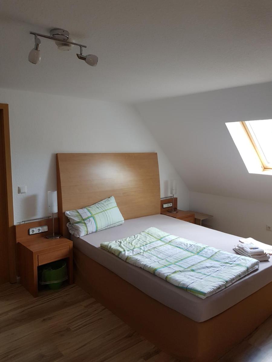 Pension Zur Eiche - Housity