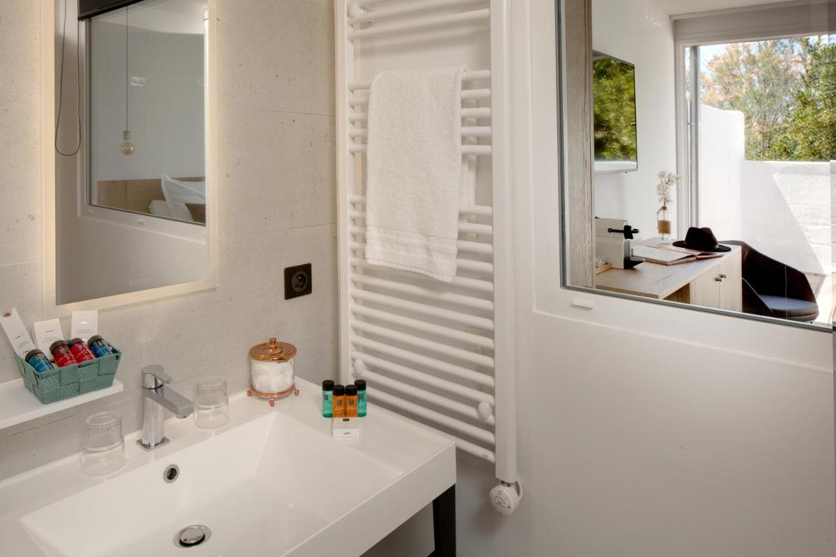 Salle de bains dans l'établissement Vila De La Mar & Spa