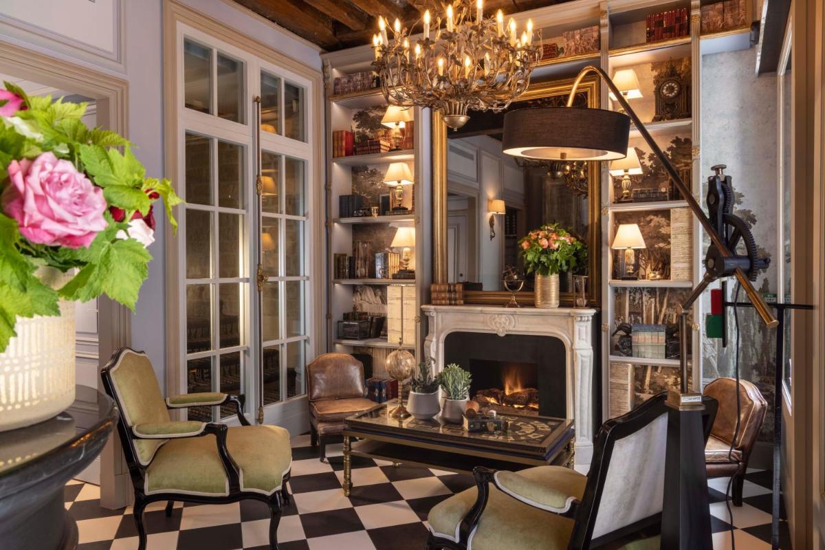 Coin salon dans l'établissement Hôtel & Spa Vinci Due