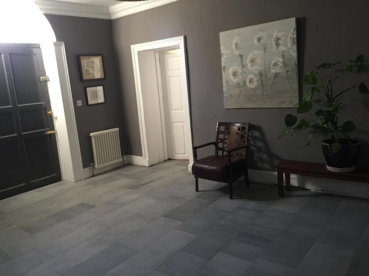 Ballyrider House Beautiful Triple Suite - Housity