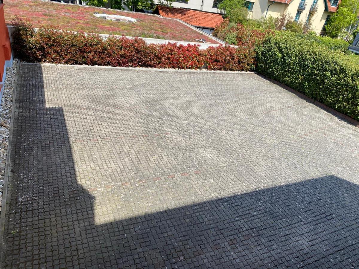 Hotel Weller Kahl am Main - Housity