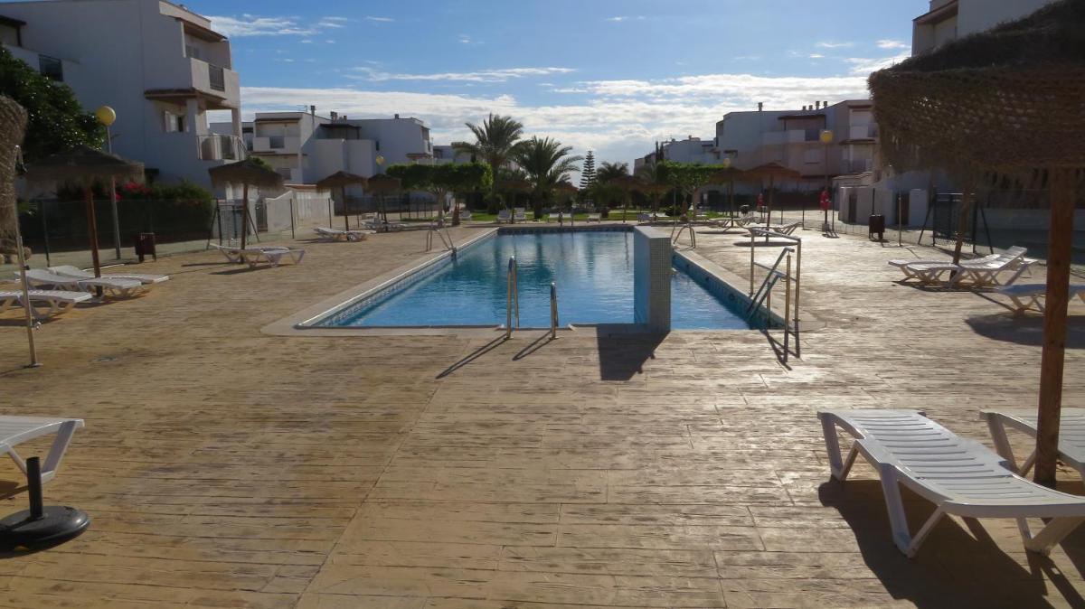 Dúplex naturista a 100 metros de la playa de Vera! - Housity