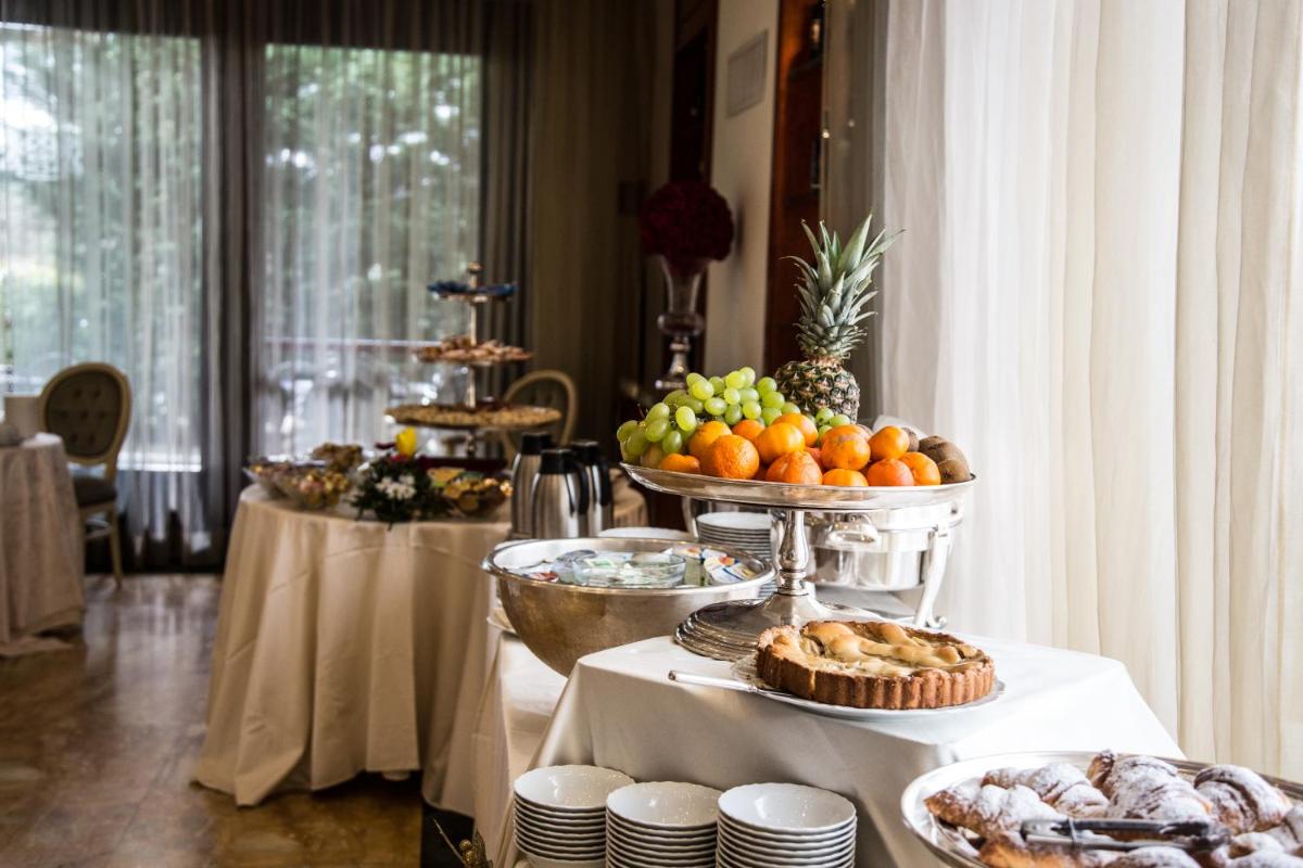 LH Hotel Domus Caesari - Housity