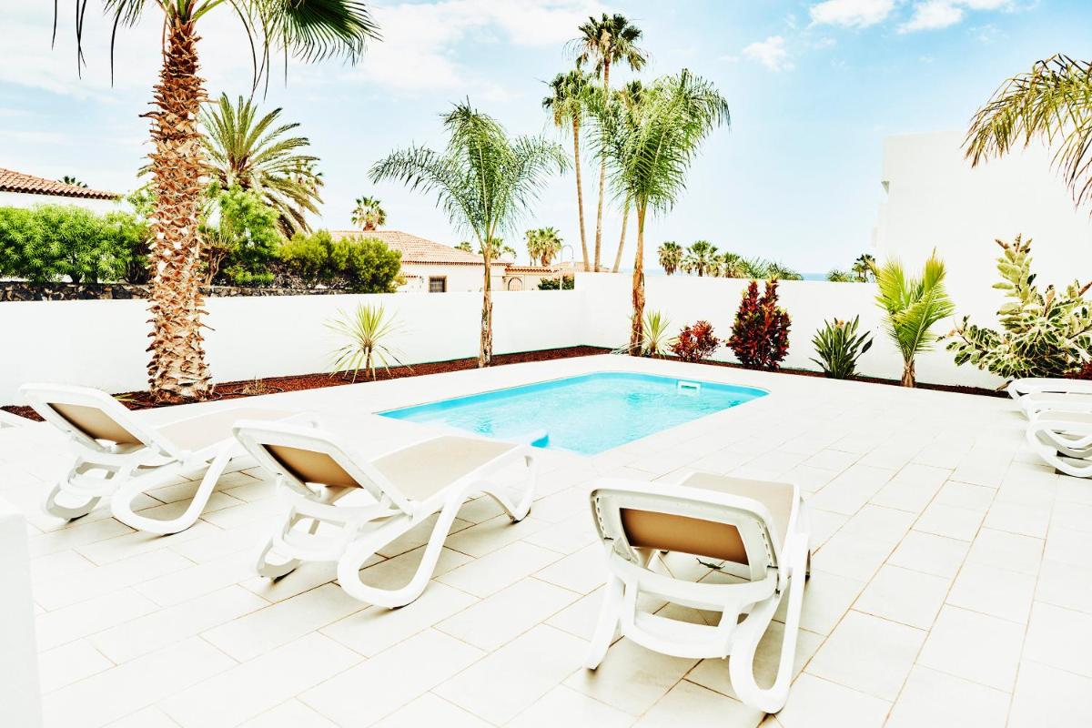 VILA CARLA - 3BDR + 3BATH in Amarilla Golf - Housity