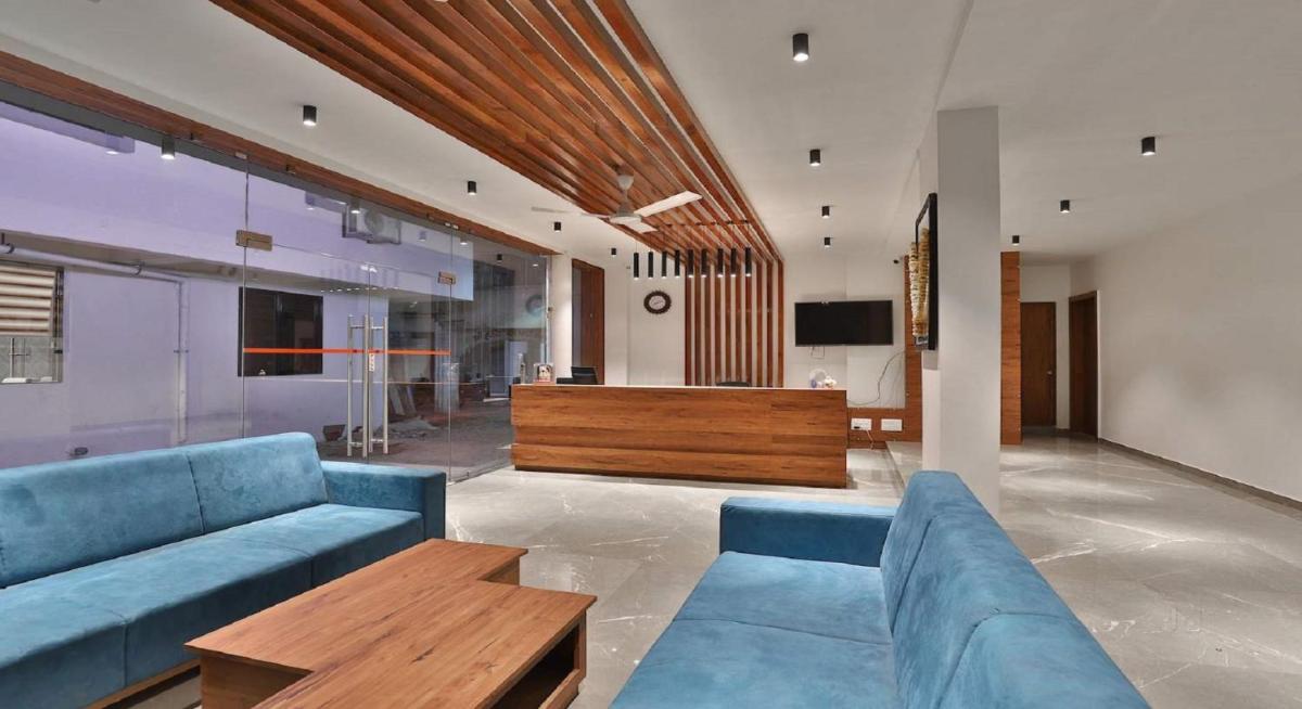 Hotel Kuber - Housity