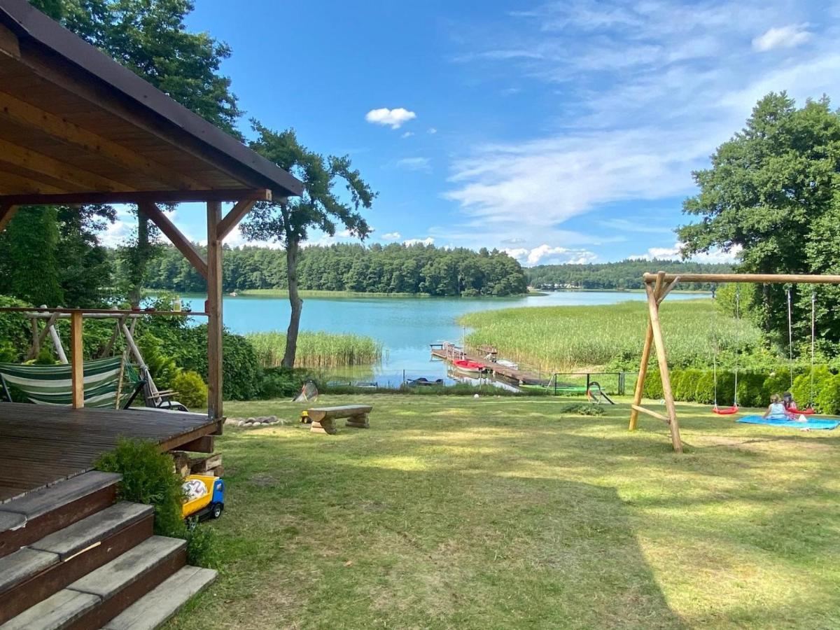 Dom nad Jeziorem - House by the lake - Bory Tucholskie - Housity